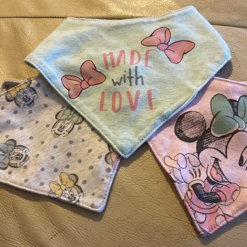 3pc Minnie Mouse teething bibs